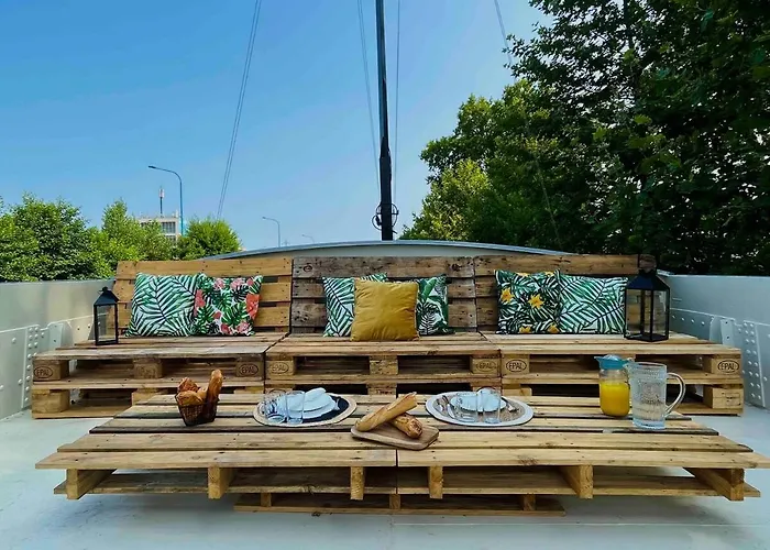 Peniche Climatisee - Stade Toulousain Hotel na wodzie *